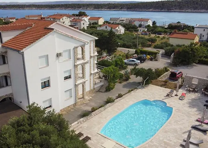 Stunning In Διαμέρισμα Barbat na Rabu